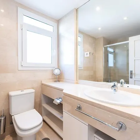 Apartment Canas In The Golden Mile With Private Parking, Perfect Location! Marbella