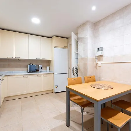 Canas In The Golden Mile With Private Parking, Perfect Location! *