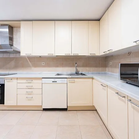 Canas In The Golden Mile With Private Parking, Perfect Location! Apartment Marbella
