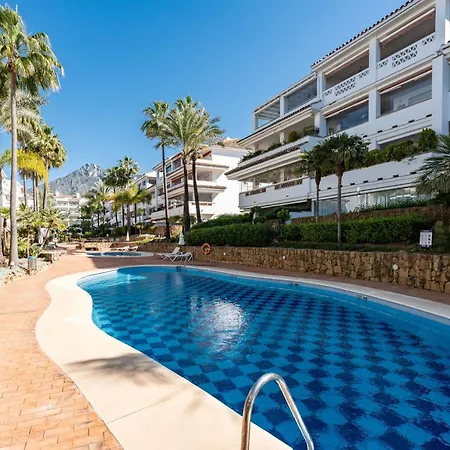 Apartment Canas In The Golden Mile With Private Parking, Perfect Location! Marbella