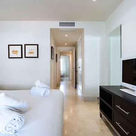 Canas In The Golden Mile With Private Parking, Perfect Location! Marbella
