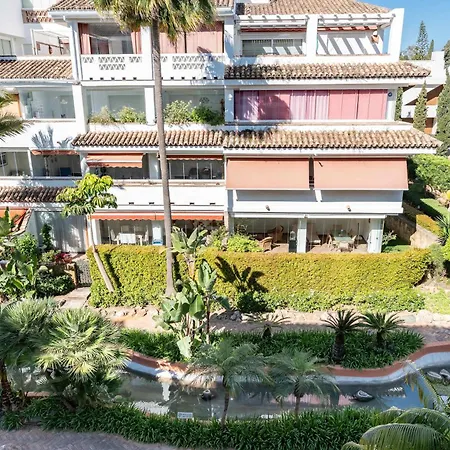 Apartment Canas In The Golden Mile With Private Parking, Perfect Location!
