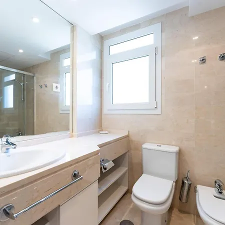 Canas In The Golden Mile With Private Parking, Perfect Location! Apartment *