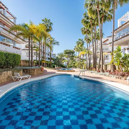Canas In The Golden Mile With Private Parking, Perfect Location!