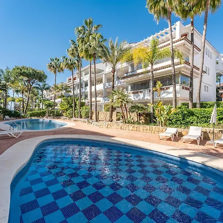 Canas In The Golden Mile With Private Parking, Perfect Location! Apartment Marbella